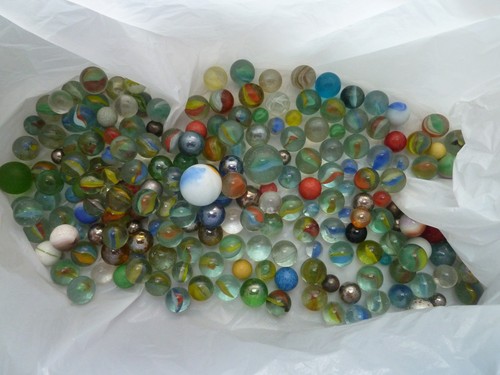Alte verschiedene glas kugeln - alte,